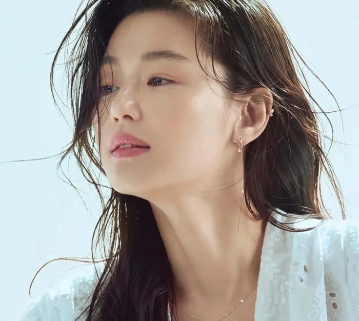 Jun Ji Hyun đóng phim của đạo diễn Train to Busan Jun Ji Hyun đóng phim của đạo diễn Train to Busan