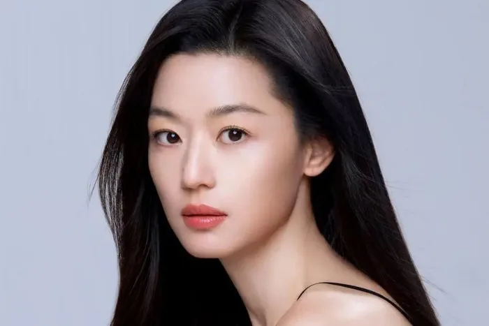 Ảnh cưới 14 năm trước của Jun Ji Hyun gây sốt Ảnh cưới 14 năm trước của Jun Ji Hyun gây sốt