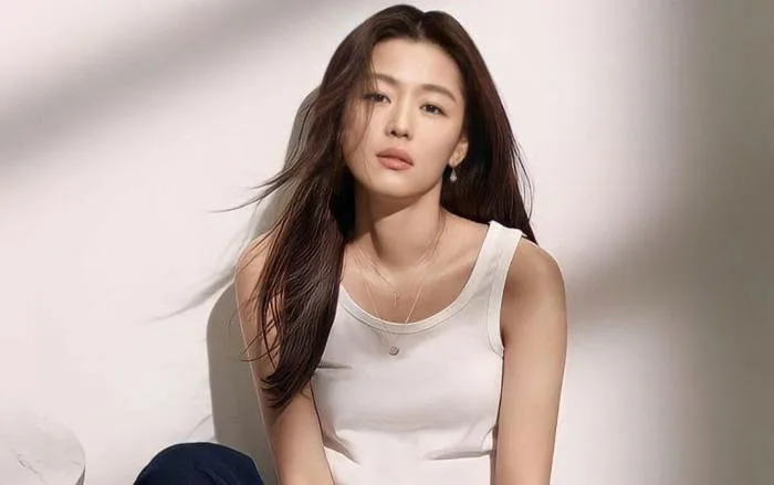 Jun Ji Hyun: Đoá hoa hồng kiêu sa của nền điện ảnh Hàn Quốc Jun Ji Hyun: Đoá hoa hồng kiêu sa của nền điện ảnh Hàn Quốc