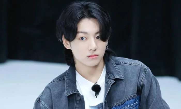 Jungkook (BTS) được fan Nhật bình chọn là Idol K-Pop có ảnh tốt nghiệp đẹp  nhất