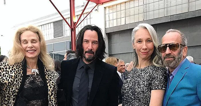 Họa sĩ kể chuyện tình với tài tử Keanu Reeves - Báo VnExpress Giải trí