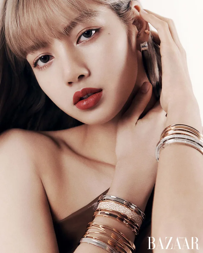 5 lý do vì sao Lisa Blackpink được fan hâm mộ yêu quý | Harper's Bazaar