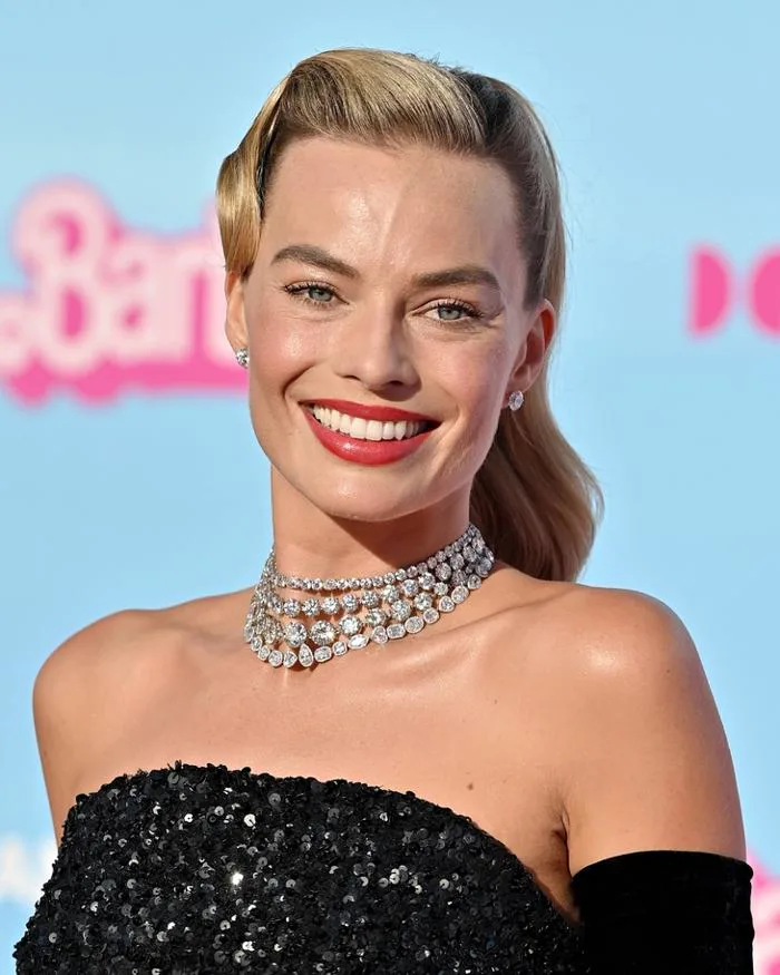 Margot Robbie và 10 khoảnh khắc trang sức kim cương đáng nhớ nhất - Tuổi  Trẻ Online