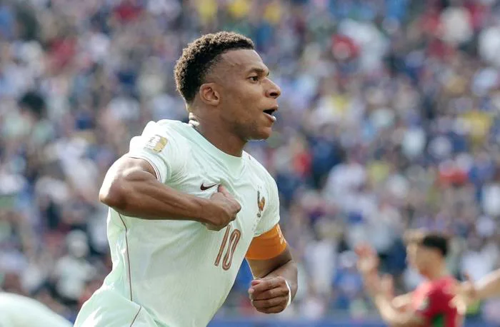 Pháp có hàng công mạnh nhất lịch sử: Mbappe chưa hài lòng vì lý do đặc biệt