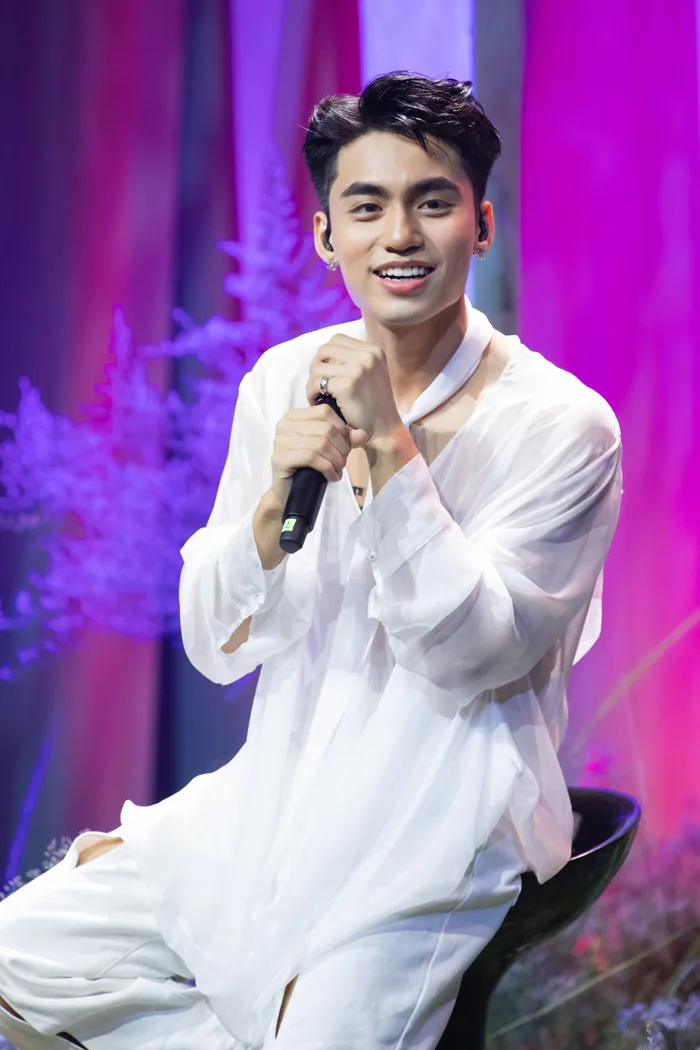 Ca sĩ MONO quy tụ loạt 'nhân tài' nhạc Việt làm nên album đậm chất hiện đại