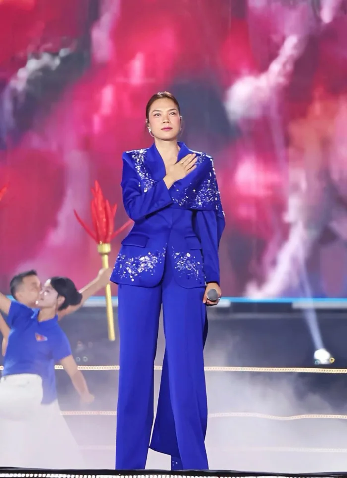 Mỹ Tâm gây 