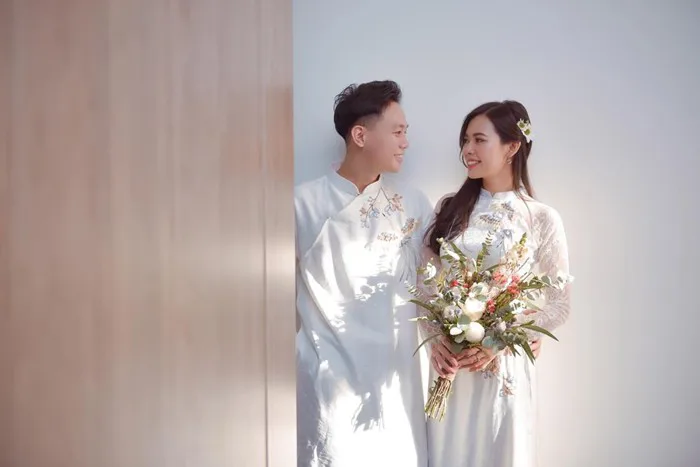 Bức ảnh ăn hỏi 'gây bão' của đám cưới người nổi tiếng, dàn nữ bê tráp hóa  ra lại toàn cực phẩm từ các cuộc thi Hoa hậu thế này