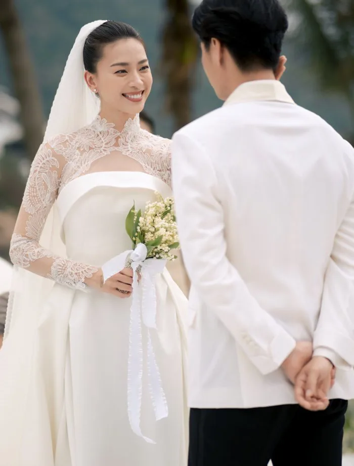 Ngô Thanh Vân chia sẻ ảnh cưới siêu đẹp trong 
