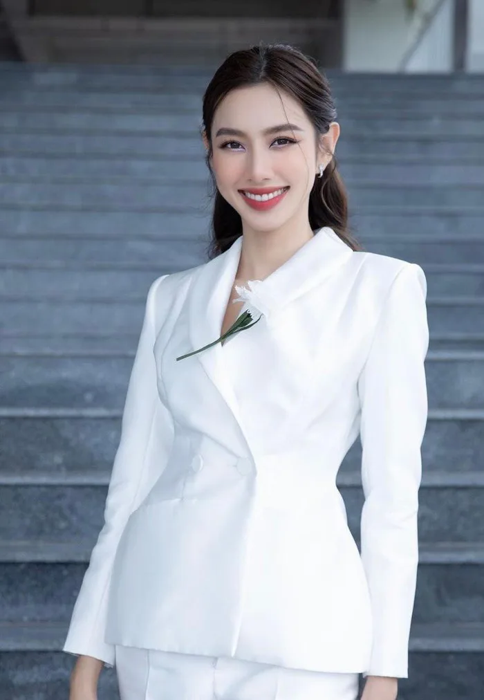 anh-nguoi-noi-tieng-mac-vest-1