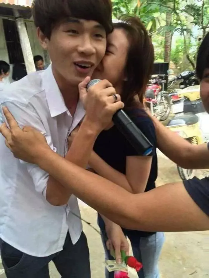 Loạt ảnh thời trẻ trâu của sao Việt: Người như xì ke, nàng xinh đẹp từ bé