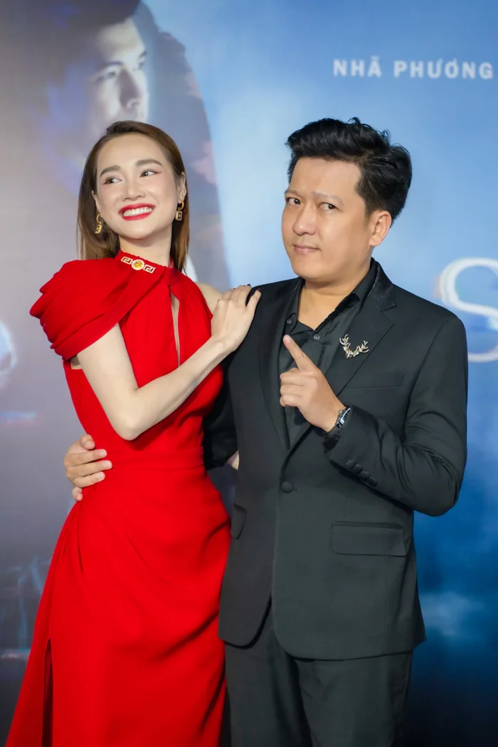 Trường Giang và Nhã Phương rạng ngời trên thảm đỏ - Báo Người Lao Động
