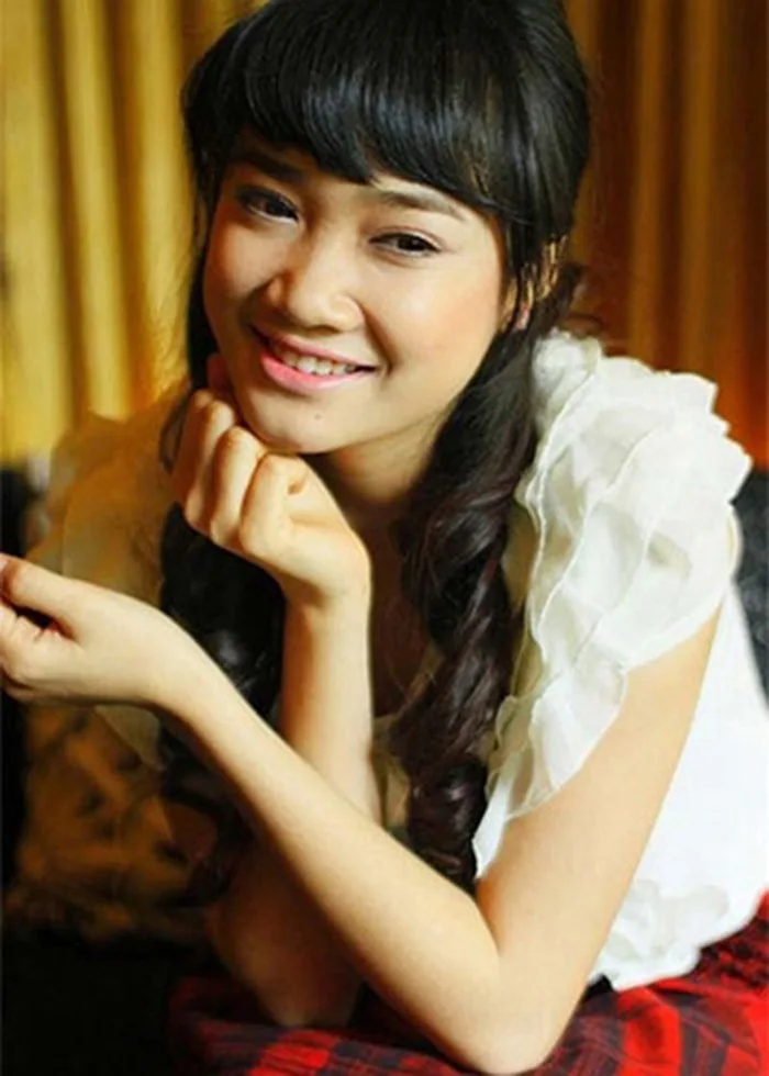 Ảnh thời thơ ấu của Nhã Phương và Trường Giang