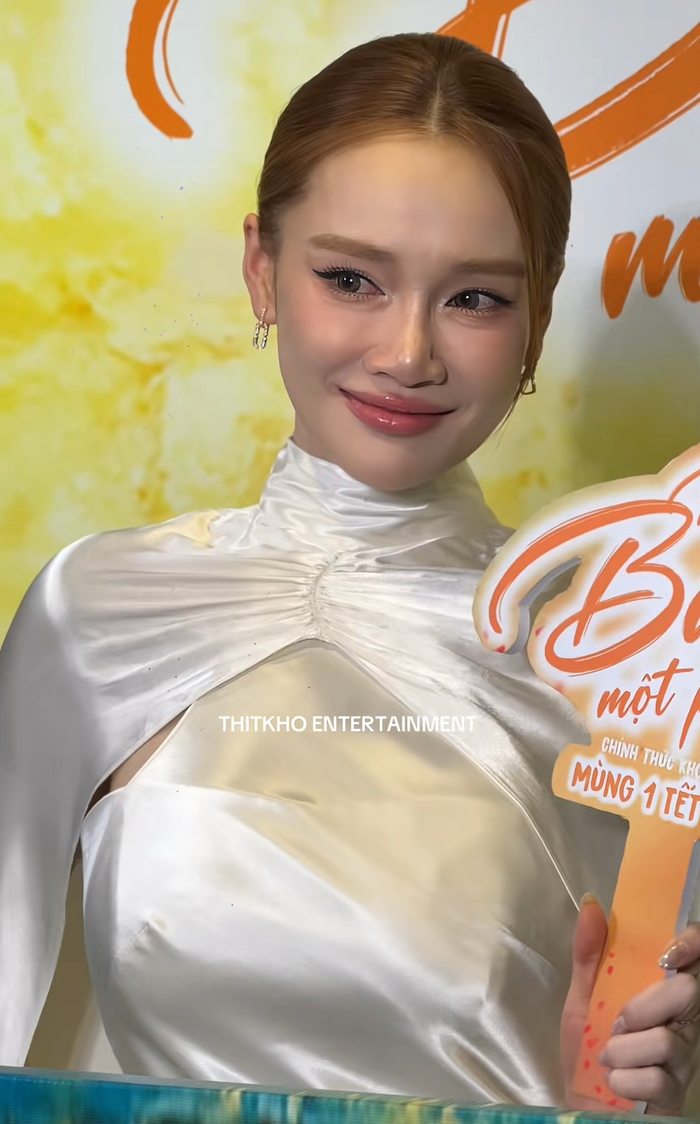 Nhã Phương vừa sinh con đã lộ diện ủng hộ Trường Giang ra mắt phim -  Saostar.vn
