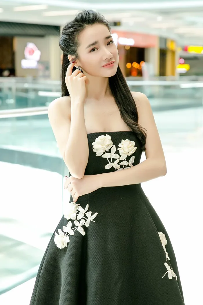 Nhã Phương đẹp đến nao lòng thế này nhưng lại bị 