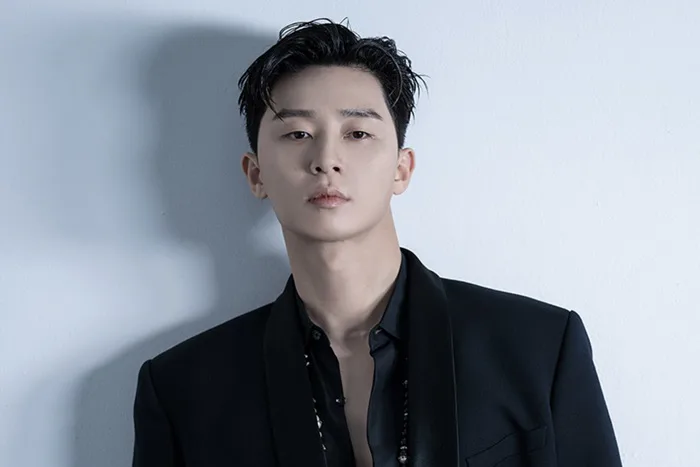 Park Seo Joon: “Có kẻ theo dõi tôi bằng ô tô trong 2 tháng