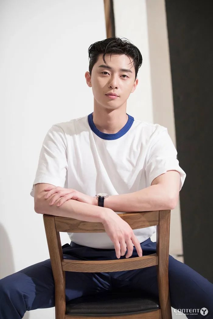 Park Seo Joon rục rịch tái xuất sau Tầng Lớp Itaewon nhưng motif phim cứ na  ná hai bom tấn trước