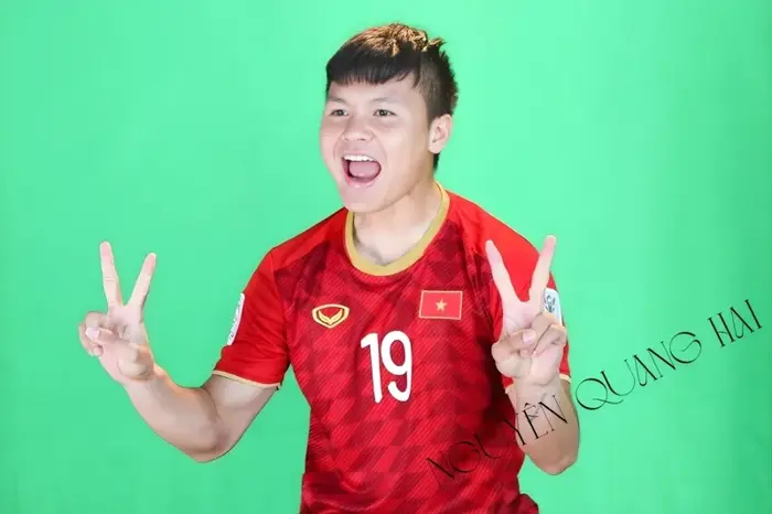 Ảnh Nguyễn Quang Hải sắc nét đẹp cuốn hút người hâm mộ