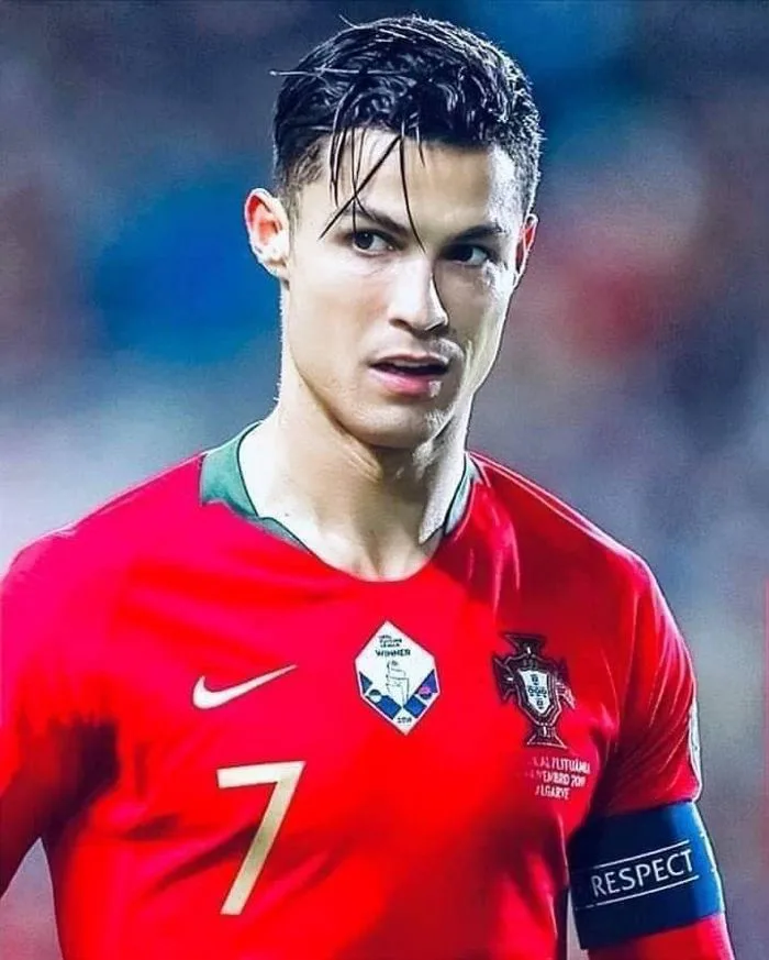 Hình ảnh Ronaldo đẹp cùng khoảnh khắc CR7 độc nhất vô nhị | Cristiano ronaldo wallpapers, Cristiano ronaldo, Ronaldo football