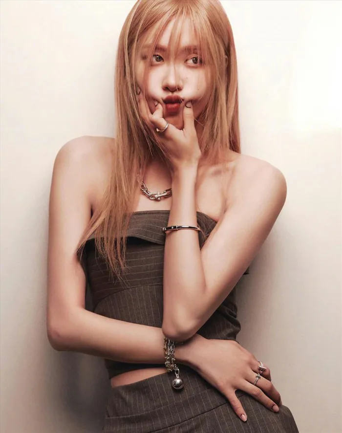 Hình ảnh mới của Rosé (Blackpink) được khen Hình ảnh mới của Rosé (Blackpink) được khen