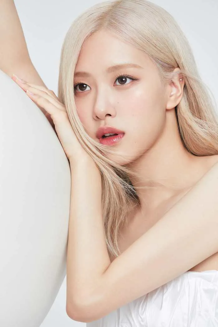 Rosé (BLACKPINK) ngọt ngào trong loạt ảnh mới Rosé (BLACKPINK) ngọt ngào trong loạt ảnh mới