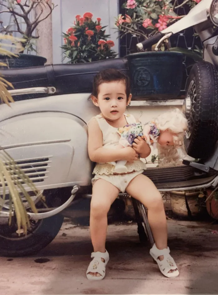 Ngày 1/6, loạt sao Việt khoe ảnh thời thơ ấu