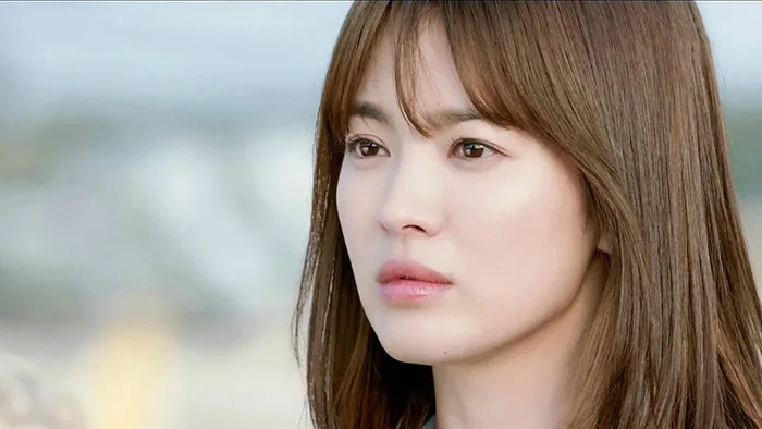 Song Hye Kyo - đẳng cấp sao lớn, diện hoa tai 700 triệu đồng đi dự sự kiện