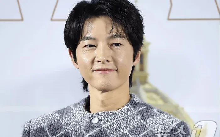 Song Joong Ki trả giá đắt khi rời xa Song Hye Kyo - Saostar.vn