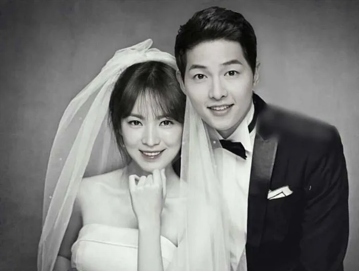 Vì sao Song Hye Kyo - Song Joong Ki đặc biệt với Dispatch?