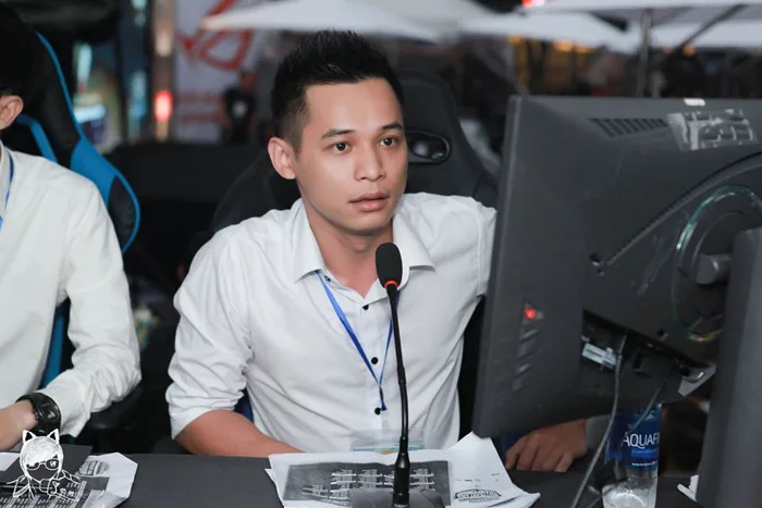 Đằng sau những tiếng cười, sự nổi tiếng là góc khuất đầy nước mắt ít ai biết của các streamer!