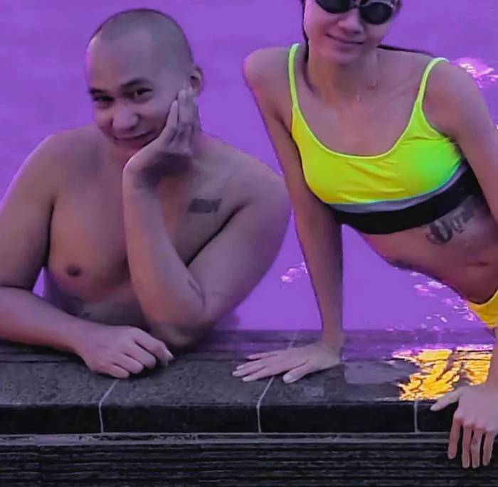 Rapper Suboi khoe ảnh bikini gợi cảm bên ông xã Việt kiều