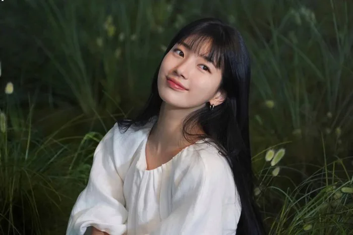 Tình đầu quốc dân” Suzy bật mí cách chăm da không tuổi