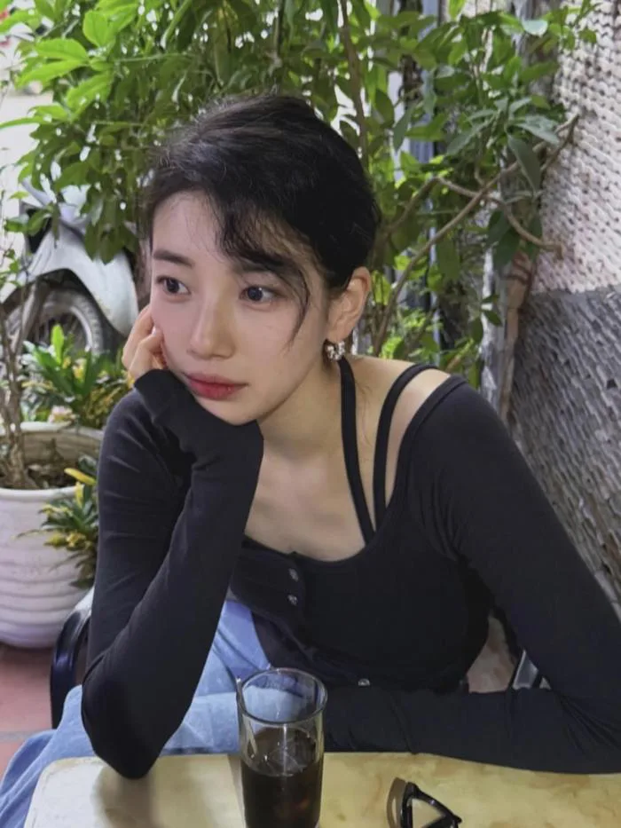 Tình đầu quốc dân
