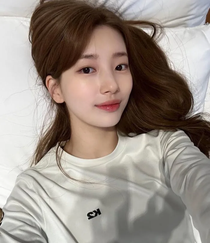 Mối tình đầu quốc dân” Suzy khiến mạng xã hội bùng nổ bằng một bức ảnh  selfie - Báo Người Lao Động
