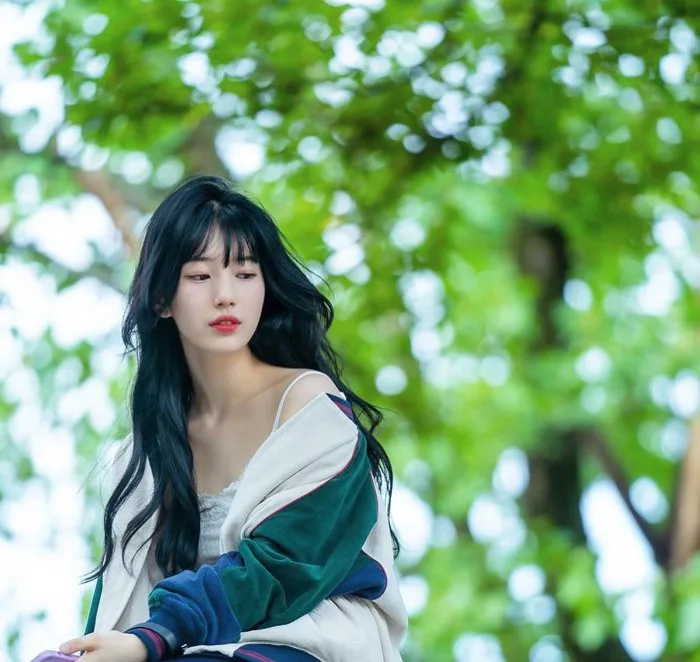 Bất ngờ với nhan sắc của Suzy ở hậu trường phim mới, mỹ nhân 