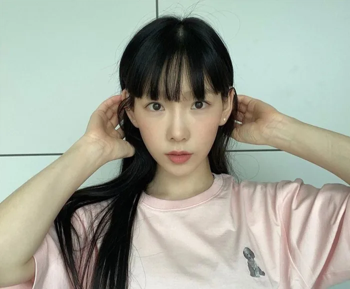 Taeyeon - trưởng nhóm SNSD giữ nhan sắc trẻ trung tuổi 31