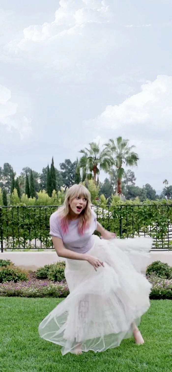 64 Wallpaper Taylor Swift ý tưởng | taylor swift, người nổi tiếng, katy perry