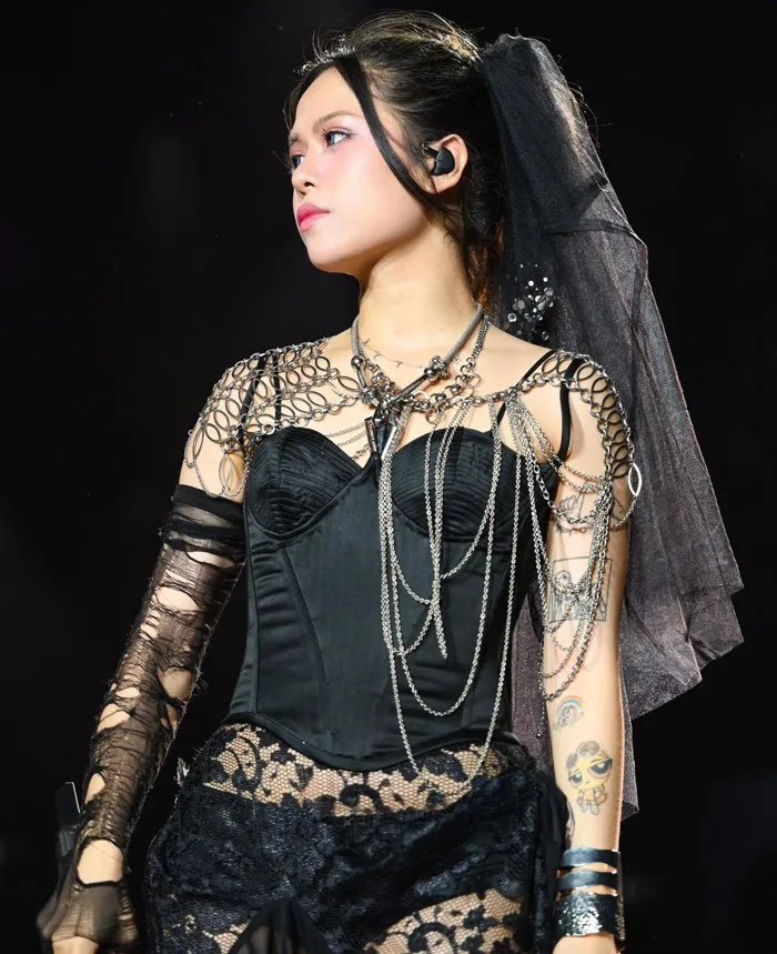 Nước cờ của tlinh