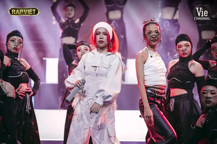 Sự đa tài của nữ rapper Tlinh