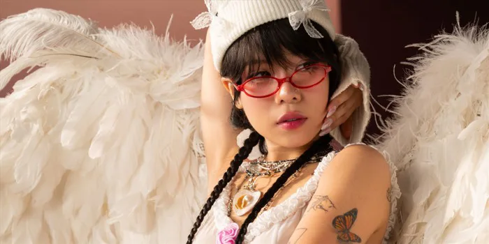Tlinh xuất hiện với hình tượng Cupid trong MV “Nữ siêu anh hùng”