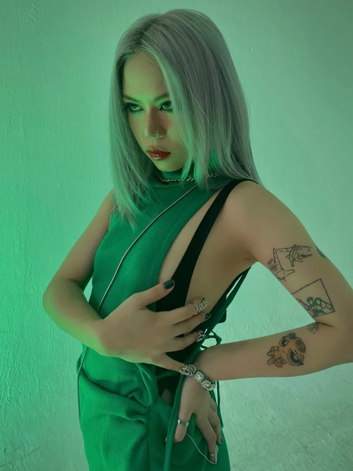 Booking Rapper Tlinh