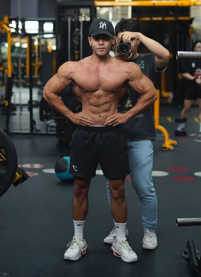 50+ ảnh trai đẹp 6 múi tập gym khoe cơ bụng sắc nét như tạc