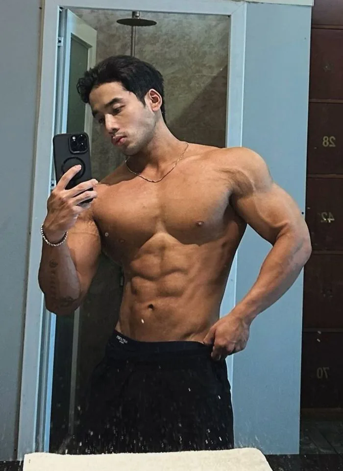 50+ ảnh trai đẹp 6 múi tập gym khoe cơ bụng sắc nét như tạc
