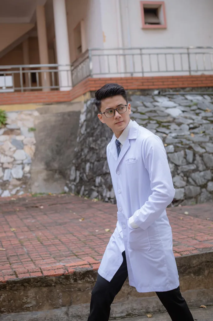 Nam thần trường Y siêu điển trai, body cuồn cuộn cực phẩm khiến ai cũng gục  ngã ngay từ cái nhìn đầu tiên