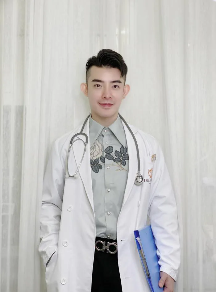 Bác sĩ hot boy kể về nghề thẩm mỹ nội khoa: 