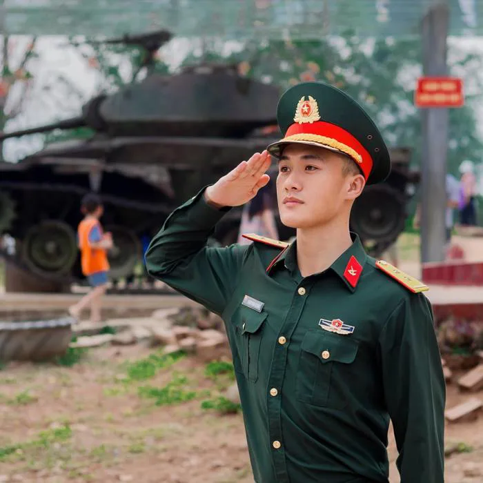 Chàng bộ đội điển trai gây sốt MXH sau lễ diễu binh: Mong tìm được bạn gái  thấu hiểu công việc của mình