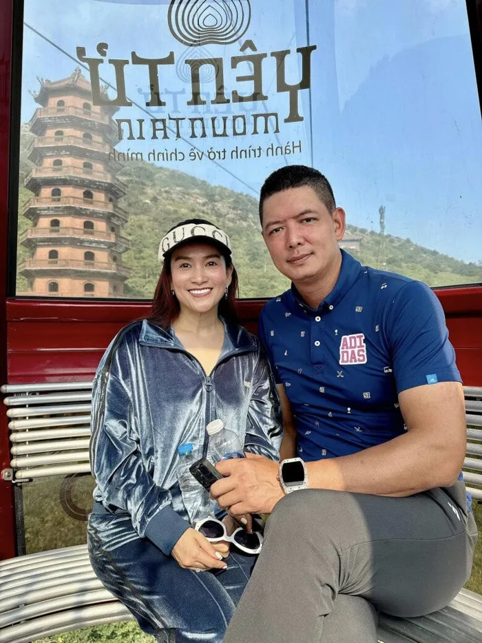 Bình Minh khoe ảnh sinh nhật vợ, ngoại hình ra sao mà gây ngỡ ngàng?