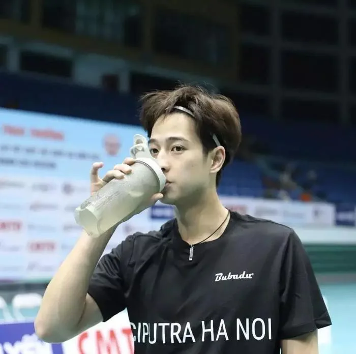 Mê mẩn ngoại hình cực phẩm hot boy cầu lông dự Sea Games 31