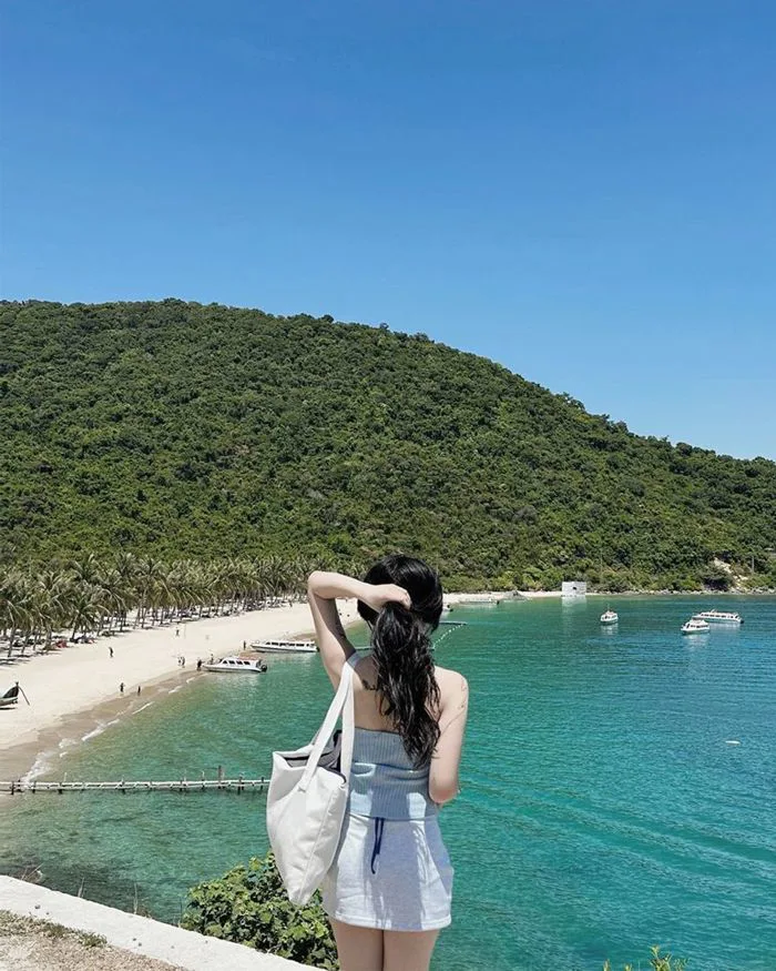 Bãi biển bãi Ông – Điểm cắm trại tuyệt đẹp trên đảo du lịch Cù Lao Chàm