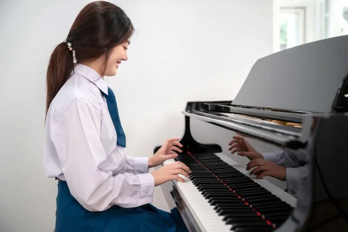 Tuyển tập” những shoot hình chụp ảnh đánh đàn với piano cực chất có 1 0 2  mà bạn phải biết