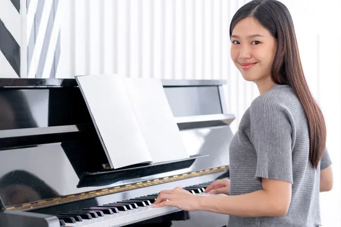 Tuyển tập” những shoot hình chụp ảnh đánh đàn với piano cực chất có 1 0 2  mà bạn phải biết